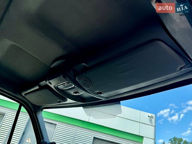 Грузовой фургон Renault Master 2015 в Киеве