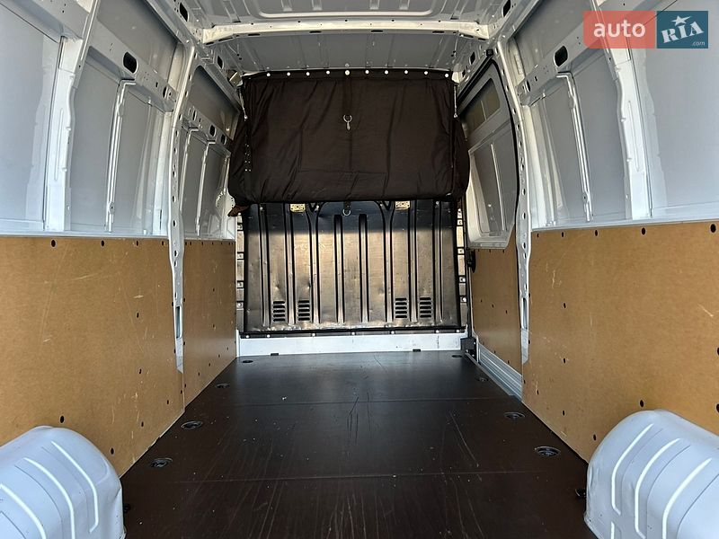 Вантажний фургон Renault Master 2023 в Хусті