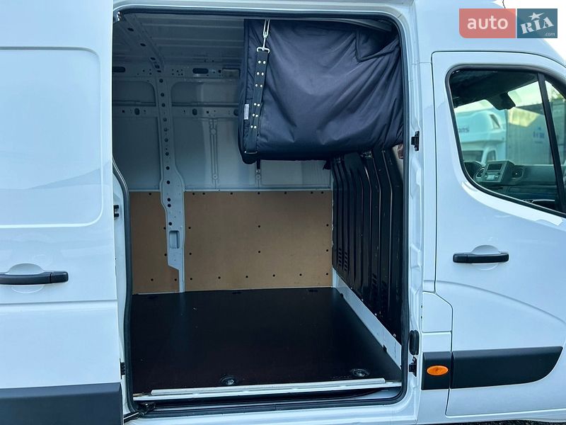 Вантажний фургон Renault Master 2023 в Хусті