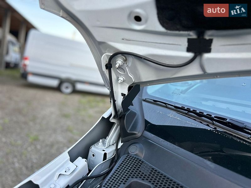 Вантажний фургон Renault Master 2023 в Хусті