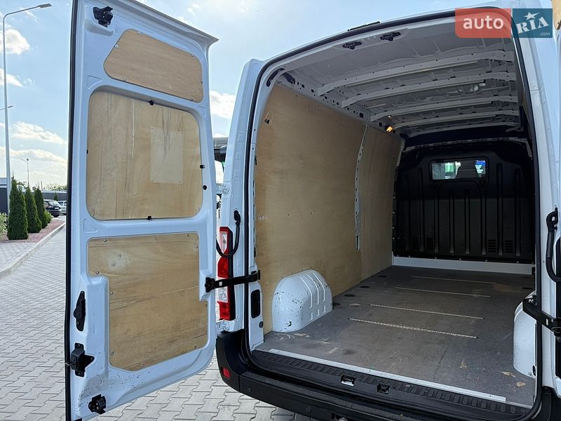 Грузовой фургон Renault Master 2019 в Луцке