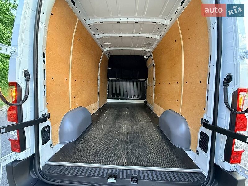 Грузовой фургон Renault Master 2023 в Киеве