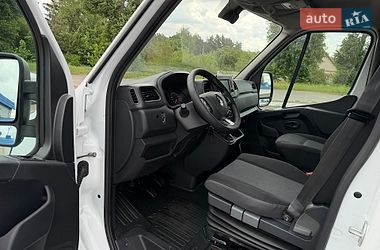 Вантажний фургон Renault Master 2022 в Радивиліві
