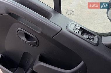Вантажний фургон Renault Master 2022 в Радивиліві