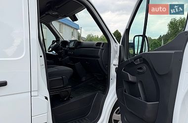 Вантажний фургон Renault Master 2022 в Радивиліві