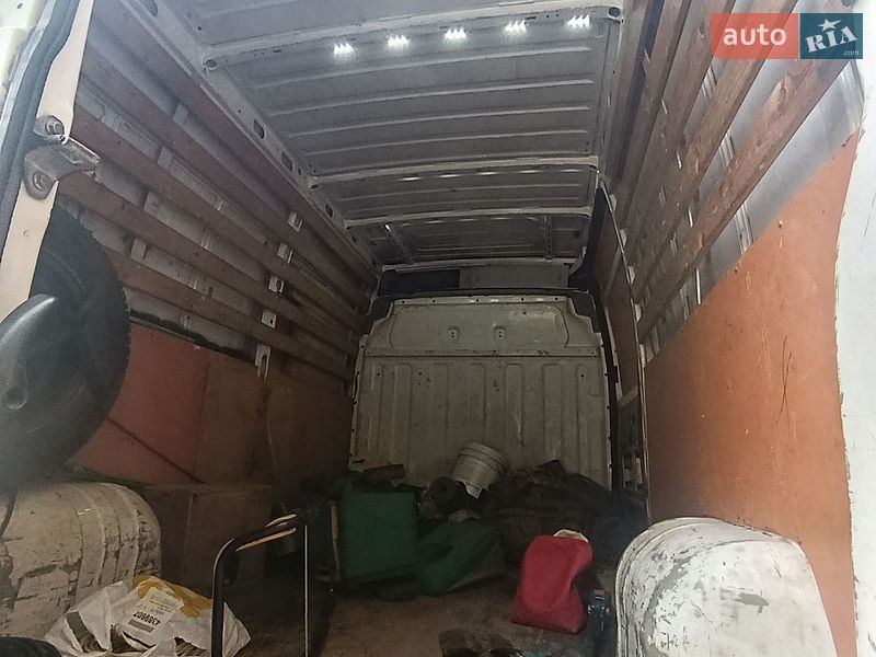 Грузовой фургон Renault Master 2008 в Киеве