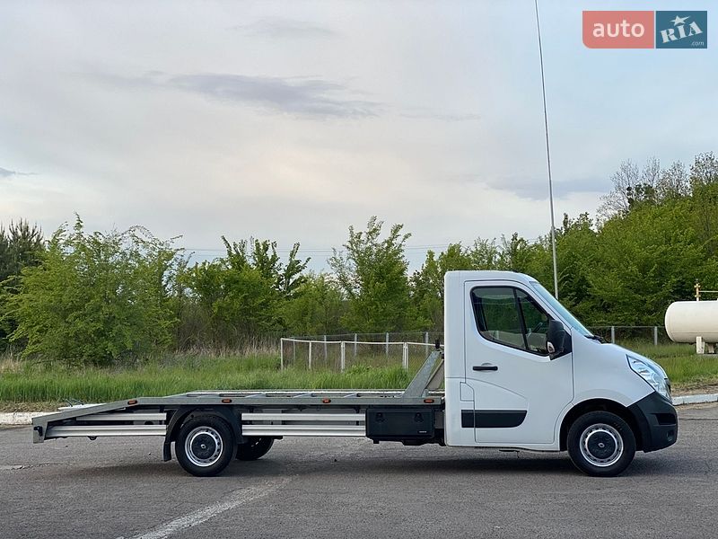 Евакуатор Renault Master 2018 в Радивиліві