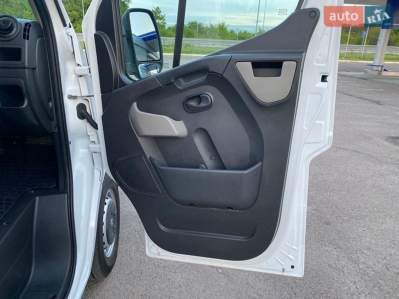 Евакуатор Renault Master 2018 в Радивиліві