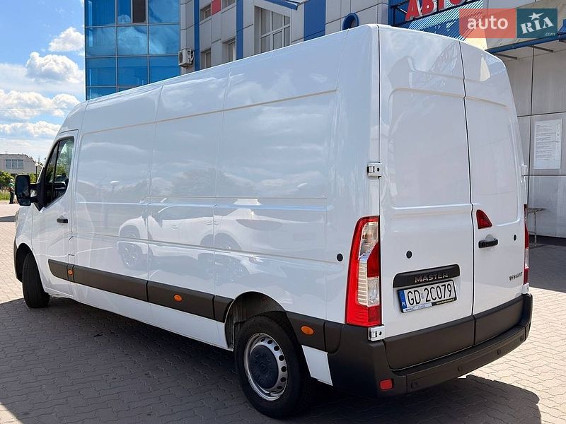 Вантажопасажирський фургон Renault Master 2022 в Полтаві
