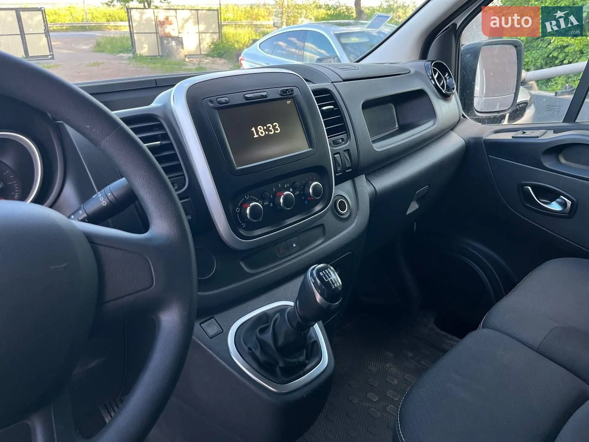 2020 Renault Trafic - мініатюра 12