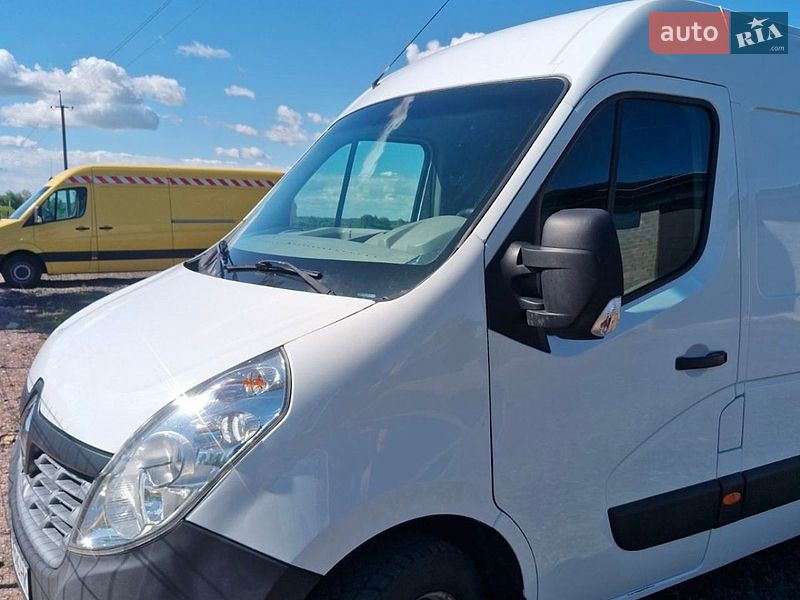 Грузовой фургон Renault Master 2017 в Нововолынске