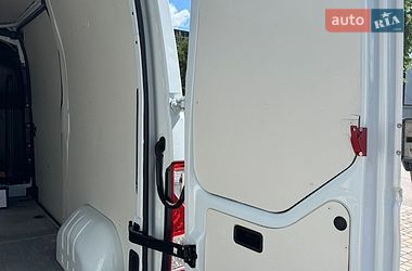 Вантажний фургон Renault Master 2017 в Луцьку