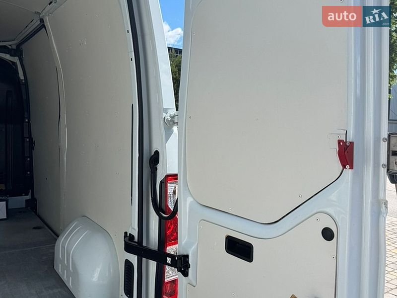 Вантажний фургон Renault Master 2017 в Луцьку