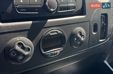 Вантажний фургон Renault Master 2017 в Луцьку