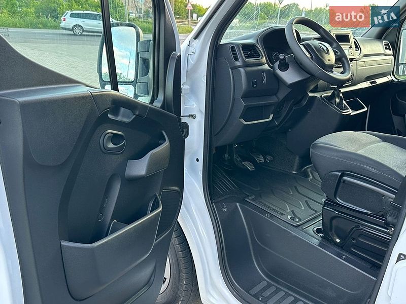 Другие грузовики Renault Master 2023 в Киеве