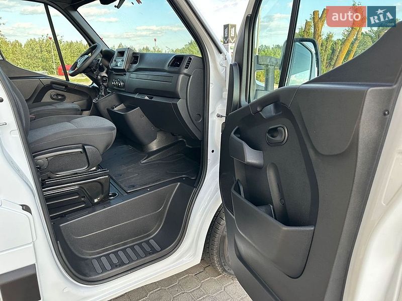 Другие грузовики Renault Master 2023 в Киеве