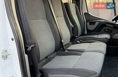 Вантажопасажирський фургон Renault Master 2017 в Млиніві фото 25 Вантажопасажирський фургон Renault Master 2017 в Млиніві