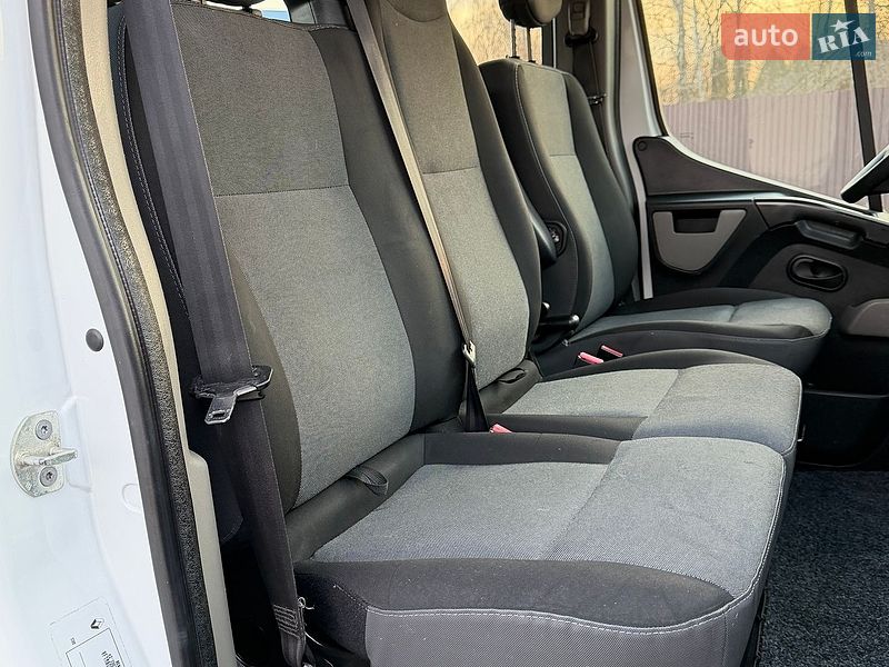 Вантажопасажирський фургон Renault Master 2017 в Млиніві фото 25 Вантажопасажирський фургон Renault Master 2017 в Млиніві