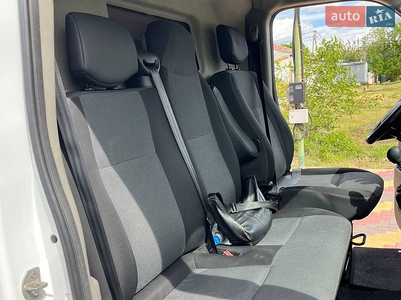 Вантажопасажирський фургон Renault Master 2016 в Миколаєві фото 17 Вантажопасажирський фургон Renault Master 2016 в Миколаєві