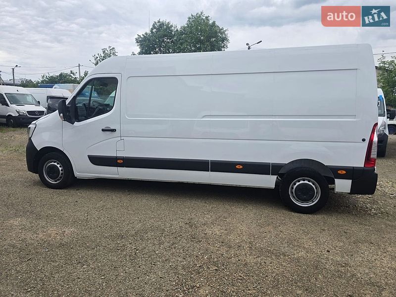 Вантажний фургон Renault Master 2022 в Стрию
