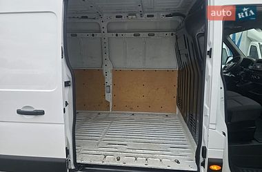 Вантажний фургон Renault Master 2022 в Стрию
