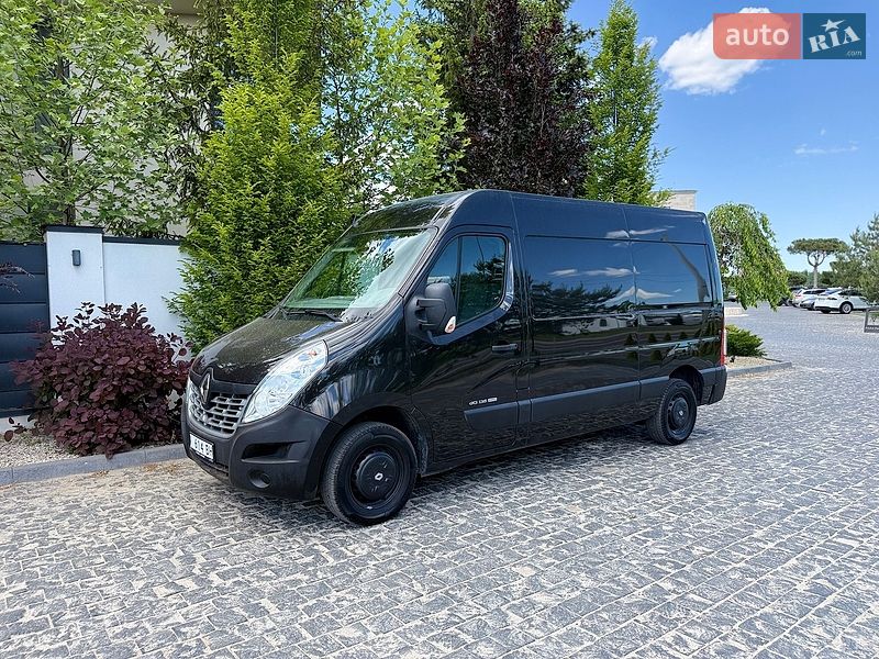 Вантажний фургон Renault Master 2016 в Львові