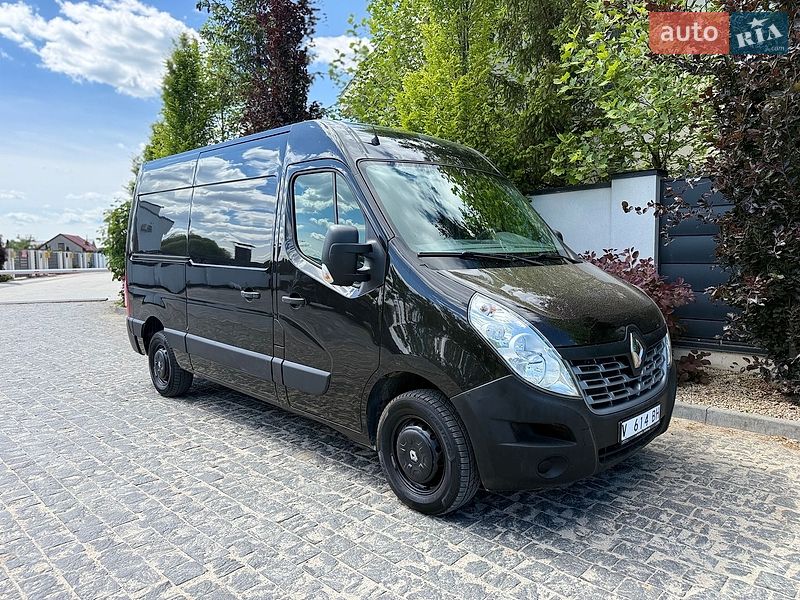 Вантажний фургон Renault Master 2016 в Львові