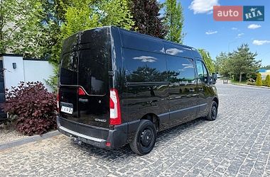 Вантажний фургон Renault Master 2016 в Львові