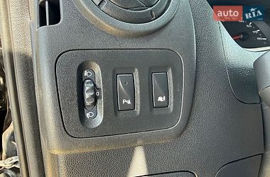 Вантажний фургон Renault Master 2016 в Львові