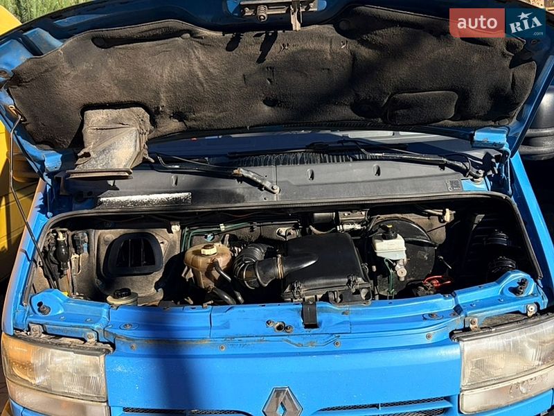 Грузовой фургон Renault Master 2001 в Луцке