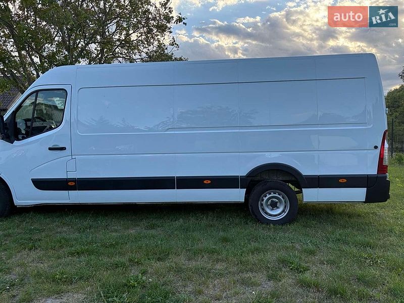 Вантажний фургон Renault Master 2023 в Радивиліві