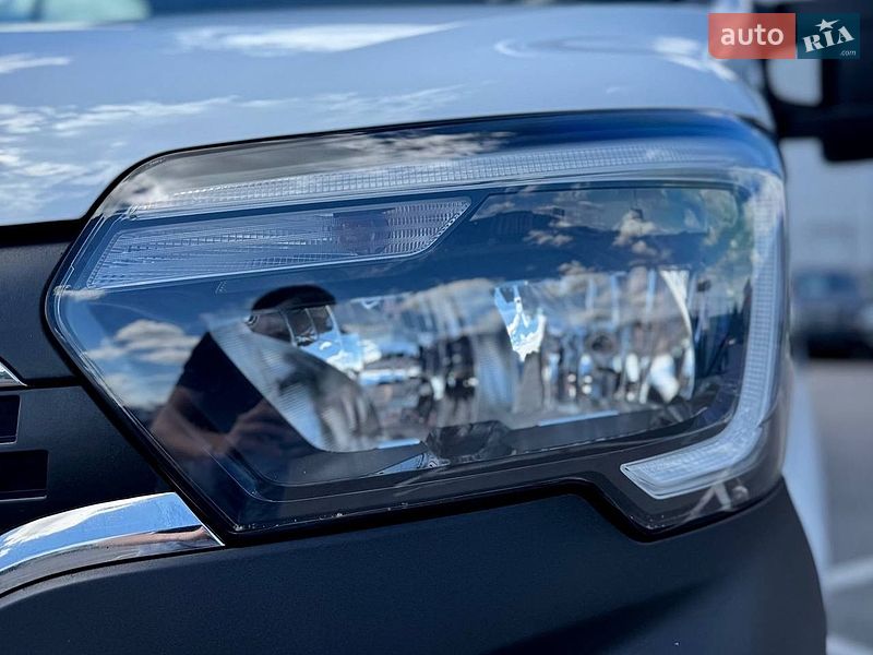 Грузовой фургон Renault Master 2022 в Киеве