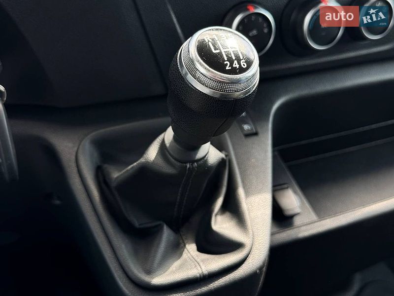 Грузовой фургон Renault Master 2022 в Киеве