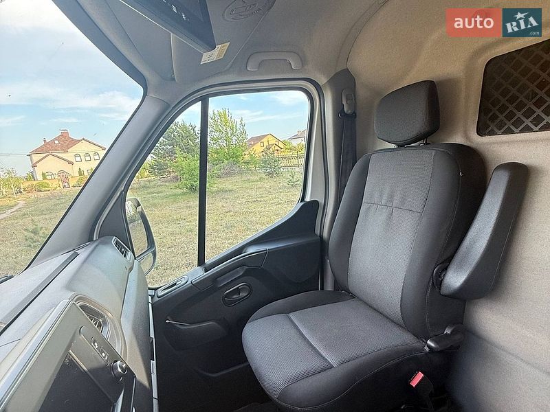 Вантажний фургон Renault Master 2020 в Володимирці