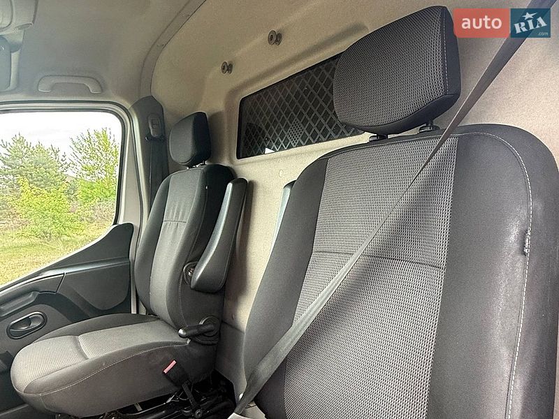 Вантажний фургон Renault Master 2020 в Володимирці