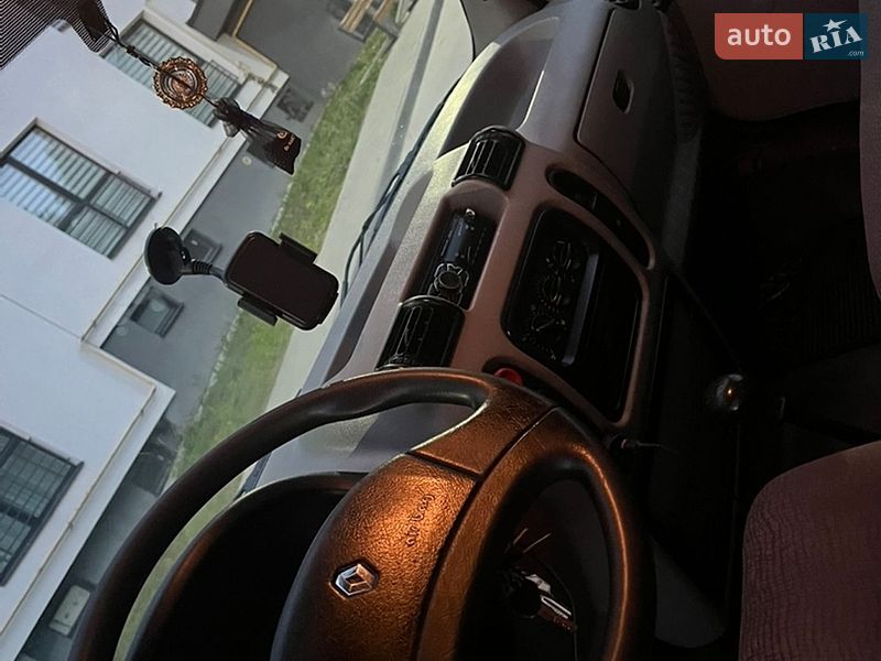 Другие грузовики Renault Master 2002 в Львове фото 10 Другие грузовики Renault Master 2002 в Львове