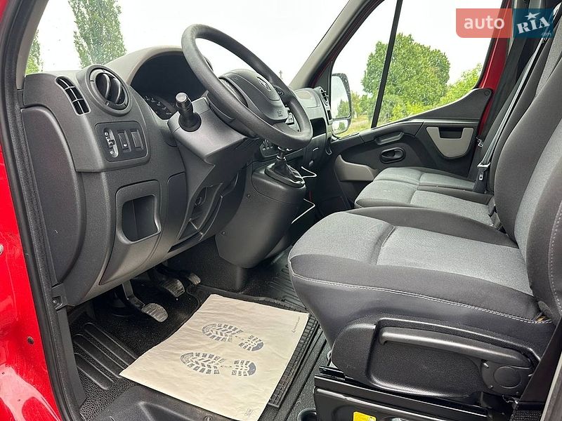 Грузовой фургон Renault Master 2017 в Дубно