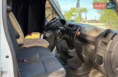 Грузовой фургон Renault Master 2016 в Ужгороде
