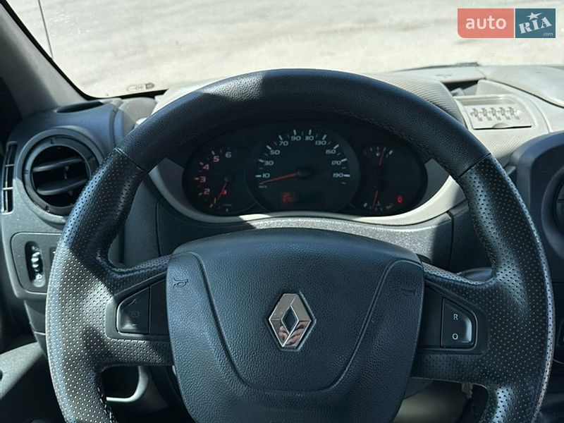 Автовоз Renault Master 2015 в Ивано-Франковске