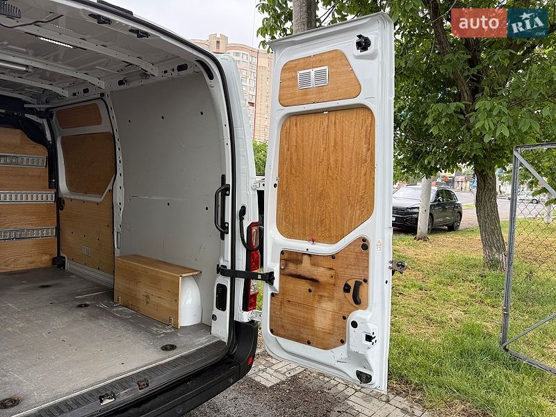 Вантажний фургон Renault Master 2021 в Одесі