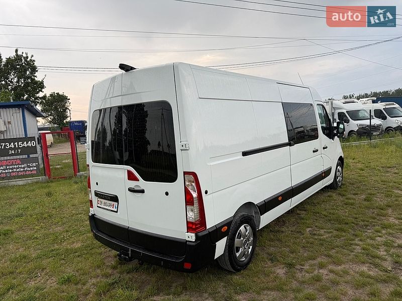 Вантажний фургон Renault Master 2017 в Львові