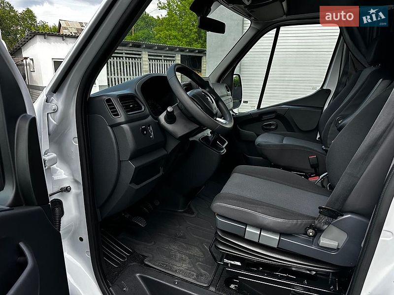 Другие грузовики Renault Master 2023 в Киеве
