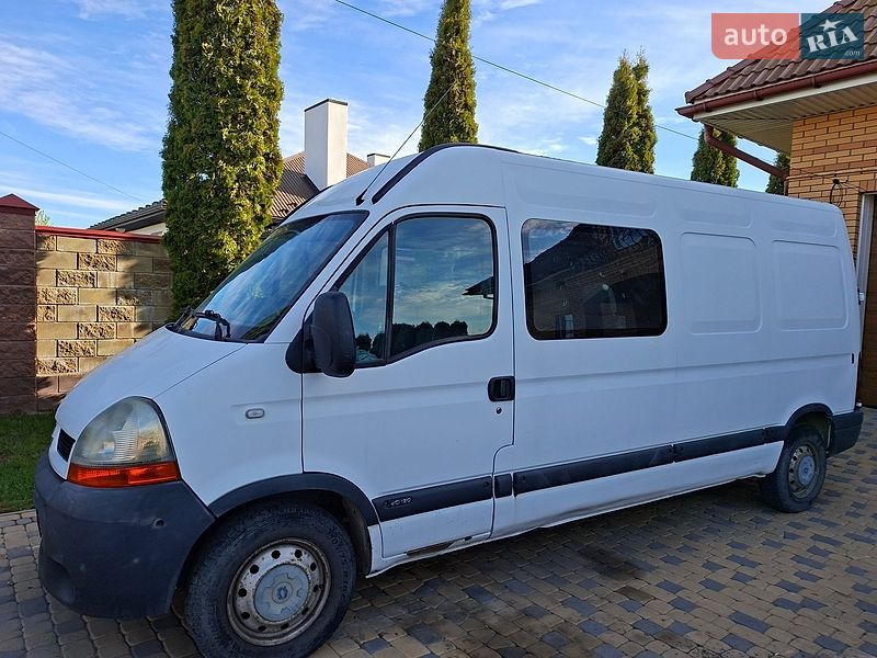 Вантажопасажирський фургон Renault Master 2004 в Луцьку