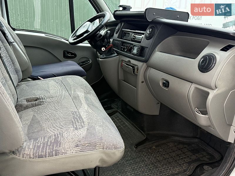Вантажопасажирський фургон Renault Master 2006 в Володимирі