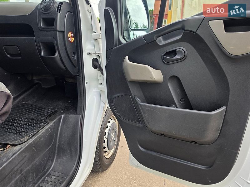 Грузовой фургон Renault Master 2017 в Тернополе