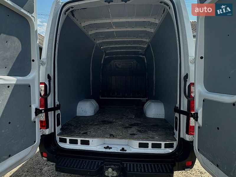 Вантажний фургон Renault Master 2020 в Львові