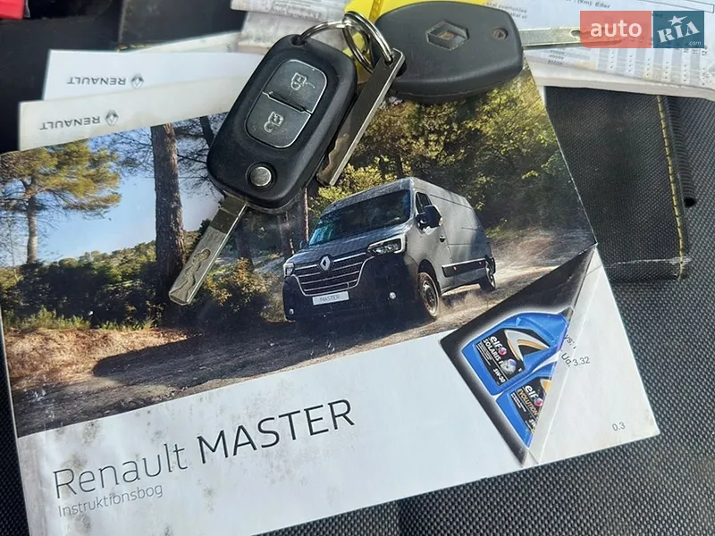 Вантажний фургон Renault Master 2020 в Львові документ