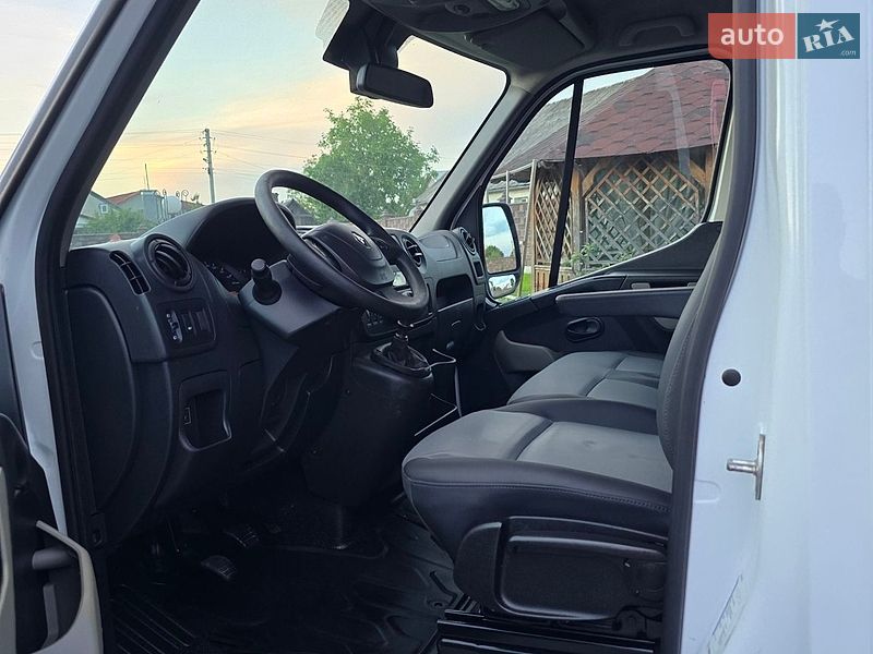 Грузовой фургон Renault Master 2018 в Дубно