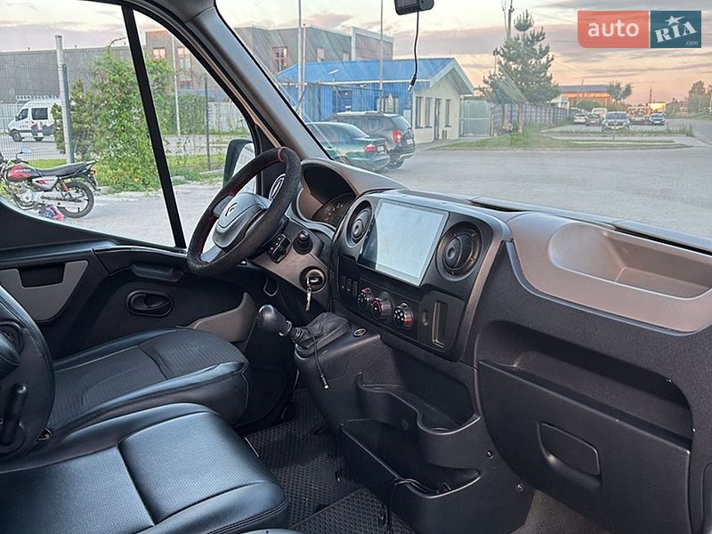 Грузопассажирский фургон Renault Master 2015 в Броварах