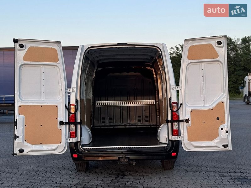 Грузовой фургон Renault Master 2017 в Тернополе